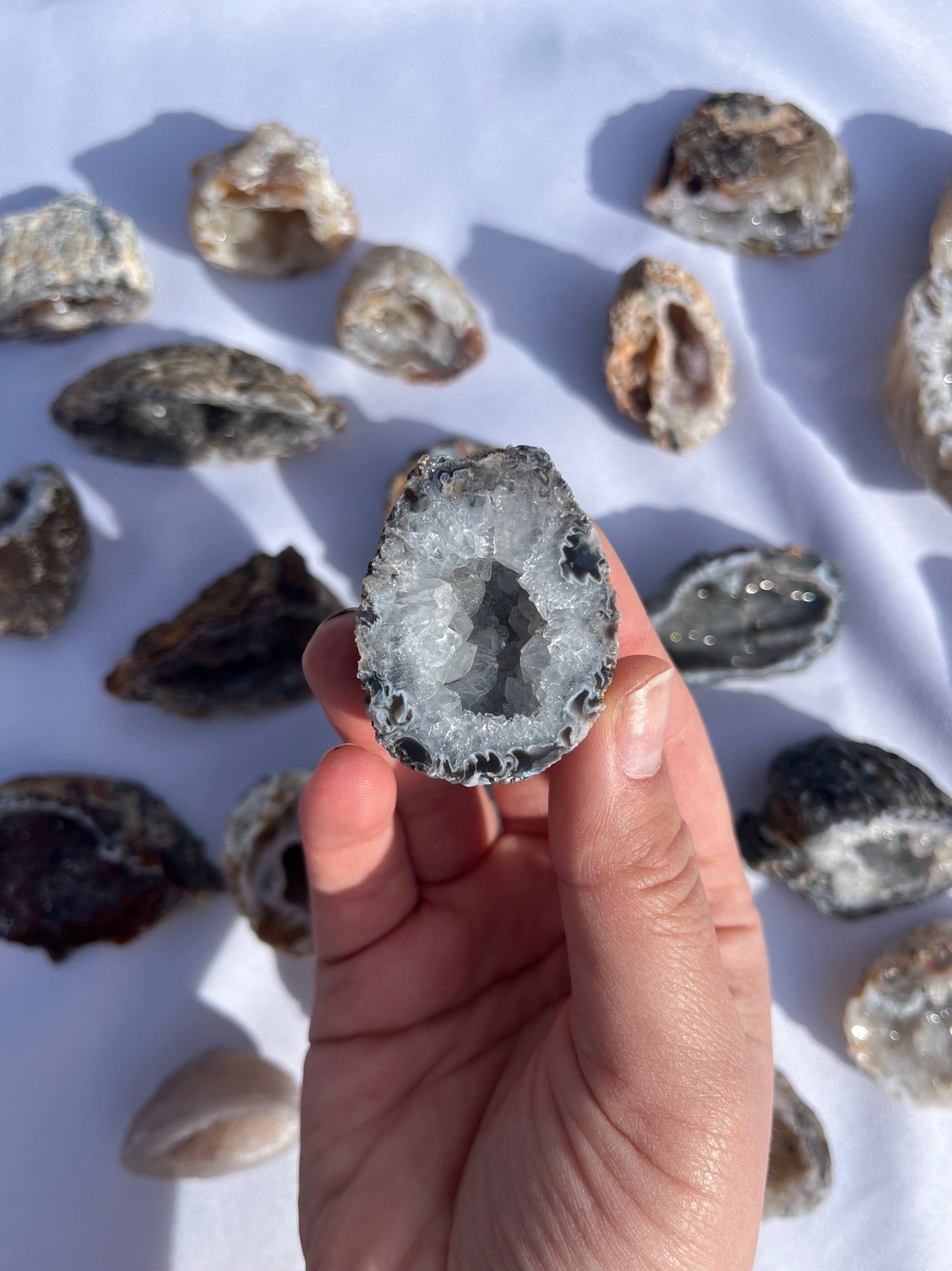 Mini Geodes Mini Agate Geodes – Lilly and Lotus Crystals